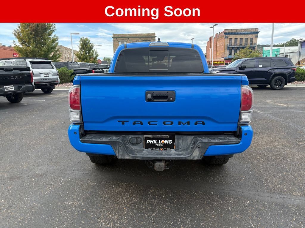 Used 2021 Toyota Tacoma TRD Off-Road w/ Technology Package AWD/4WD image 5