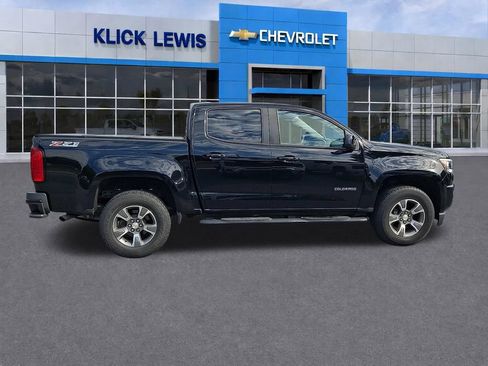 Used 2018 Chevrolet Colorado Z71 w/ LPO, Premium Interior Package AWD/4WD image 8