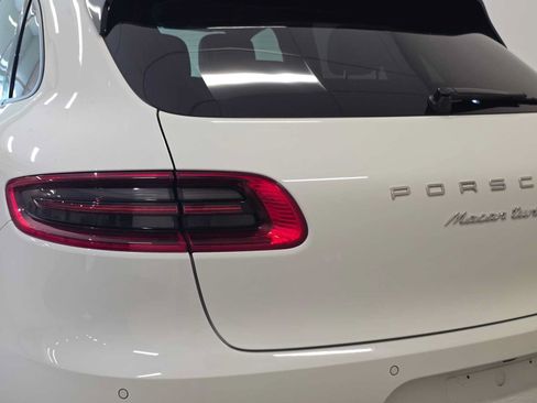 Used 2015 Porsche Macan Turbo AWD/4WD image 7