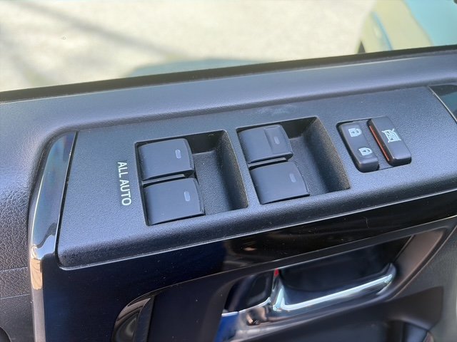 Used 2023 Toyota 4Runner TRD Off-Road Premium w/ Off Road Premium Plus Package AWD/4WD image 30