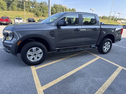 New 2025 Ford Ranger XL image 3