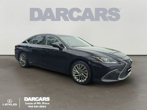 Used 2019 Lexus ES 300h w/ Luxury Package image 1