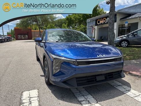 Used 2025 Kia K4 LXS FWD image 1