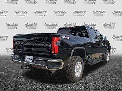 Used 2024 Chevrolet Silverado 2500 LTZ image 10