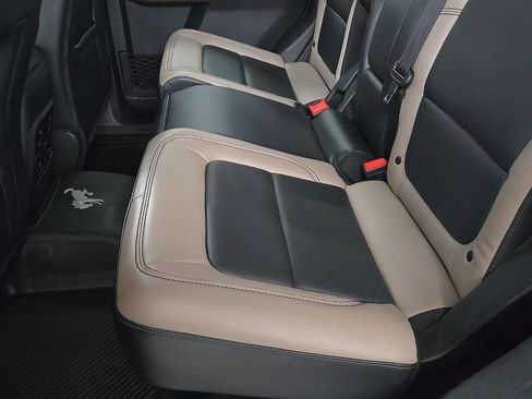 Used 2023 Ford Bronco Wildtrak image 7