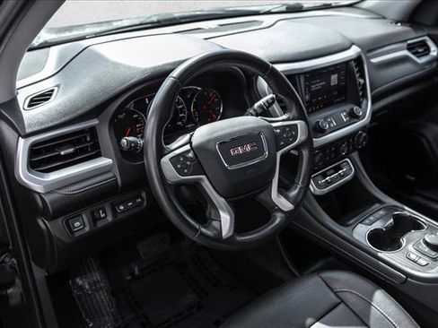 Used 2020 GMC Acadia SLT w/ Driver Alert Package II AWD/4WD image 10