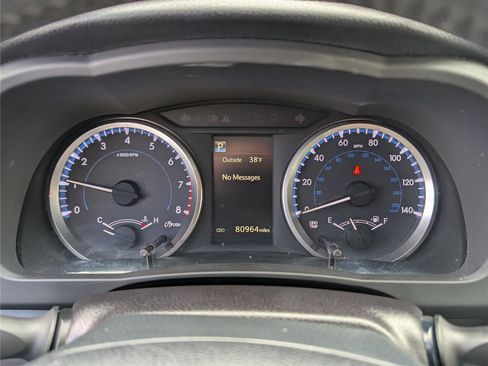 Used 2017 Toyota Highlander Plus image 28