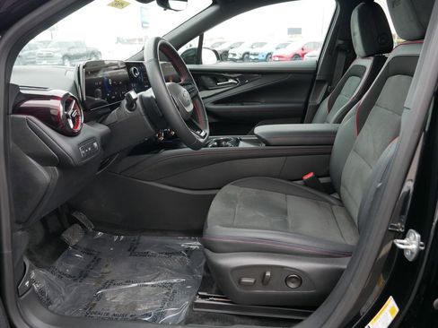 Used 2024 Chevrolet Blazer EV RS image 13