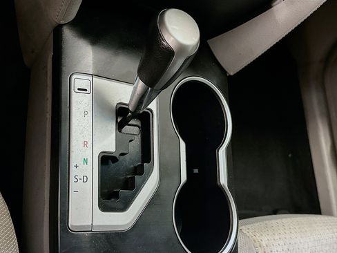 Used 2014 Toyota Camry LE image 23