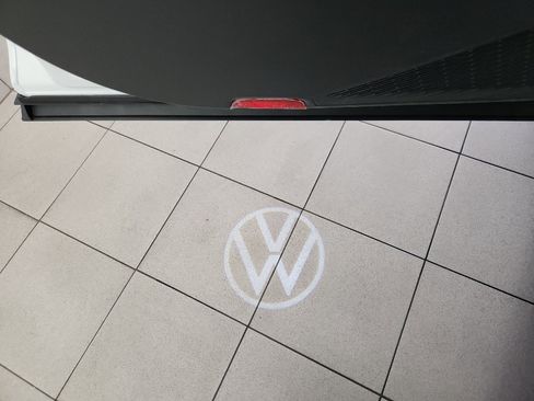 New 2026 Volkswagen Atlas SE FWD image 11