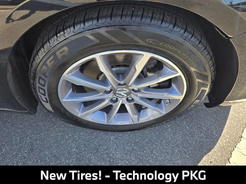 Used 2019 Acura TLX w/ Technology Package FWD image 12