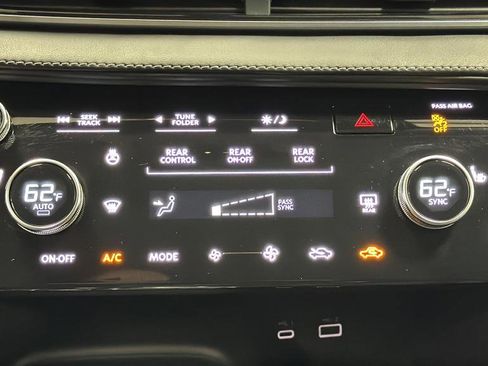 Used 2023 INFINITI QX60 Luxe image 18