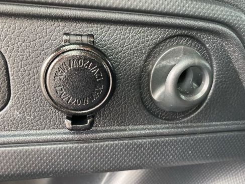Used 2022 Subaru Forester Premium AWD/4WD image 18