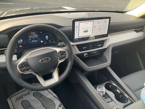 New 2026 Ford Explorer Active w/ Active Comfort Package RWD image 25