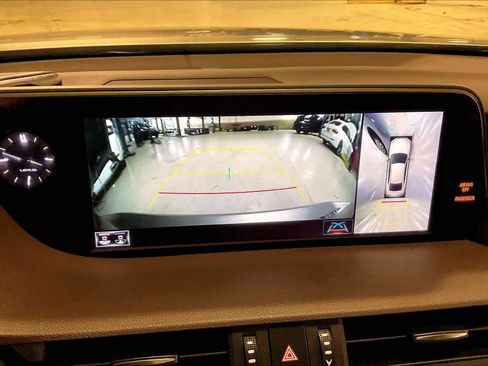 Used 2021 Lexus ES 300h Ultra Luxury w/ Accessory Package 2 image 28