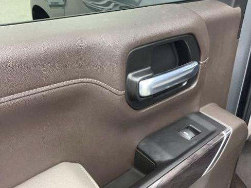 Used 2020 Chevrolet Silverado 1500 LTZ w/ LTZ Convenience Package AWD/4WD image 20
