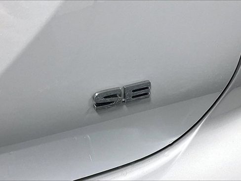 Used 2022 Mitsubishi Outlander SE image 22