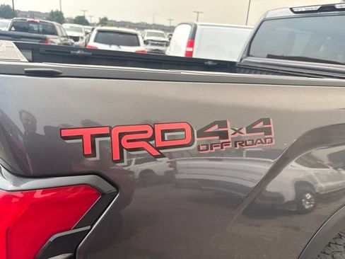 Used 2022 Toyota Tundra SR5 w/ TRD Off-Road Premium Package AWD/4WD image 12