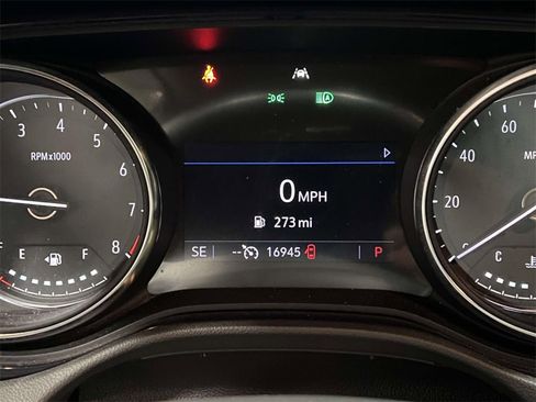 Used 2023 Buick Encore GX Preferred w/ Cold Weather Comfort Package image 17