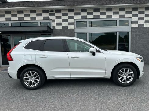 Used 2021 Volvo XC60 T5 Momentum w/ Premium Package AWD/4WD image 7