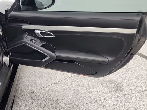 Used 2018 Porsche 718 Cayman GTS RWD image 38