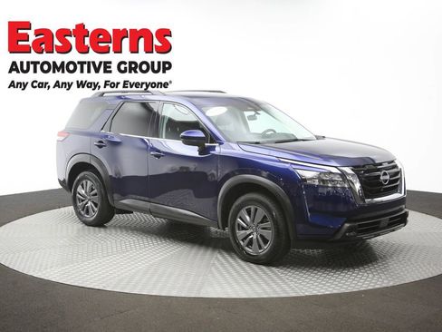 Used 2025 Nissan Pathfinder SV FWD image 48