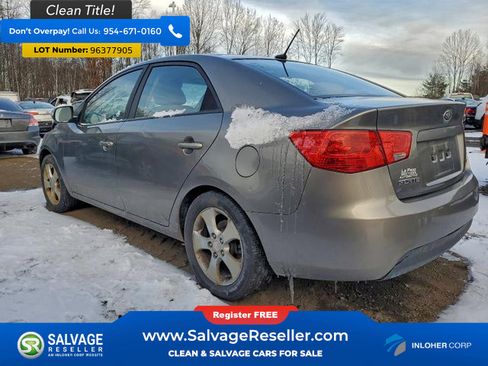 Used 2010 Kia Forte EX image 3
