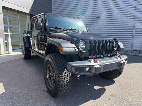 Used 2022 Jeep Gladiator Rubicon w/ Cold Weather Group image 3