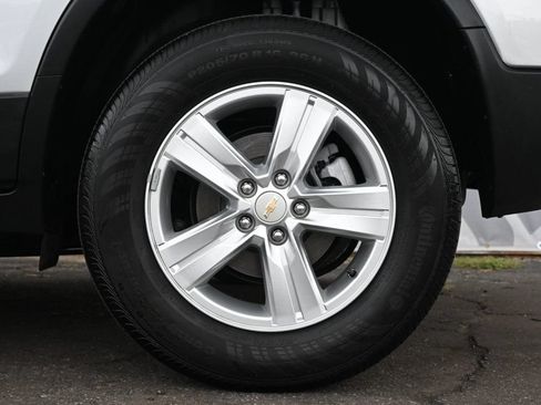 Used 2022 Chevrolet Trax LS w/ Tint and Cruise Package AWD/4WD image 7