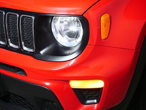 Used 2020 Jeep Renegade Sport w/ Sport Appearance Group image 16