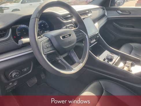Used 2025 Jeep Grand Cherokee Limited w/ Black Appearance Package AWD/4WD image 21