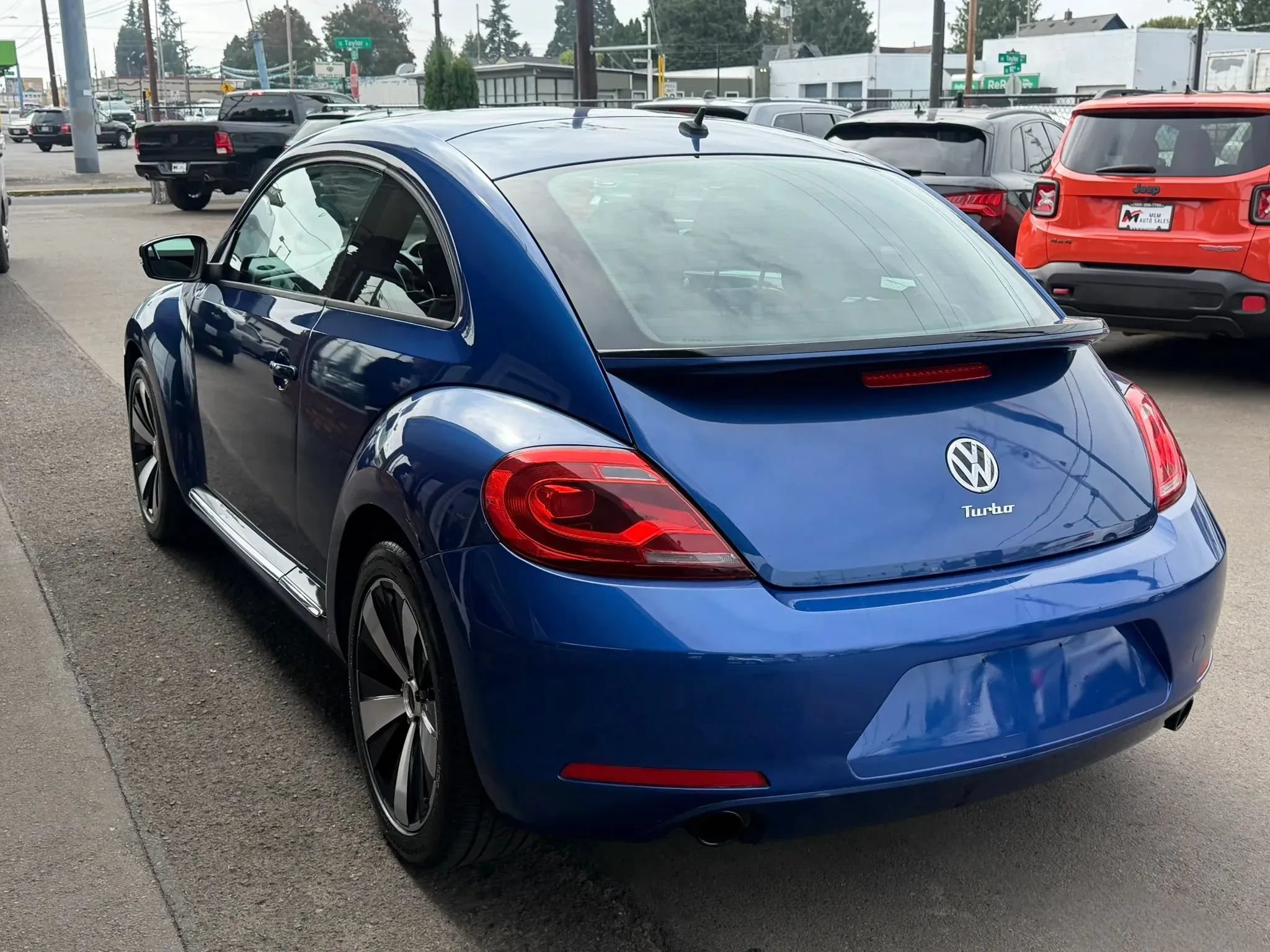 Used 2012 Volkswagen Beetle 2.0T FWD image 5