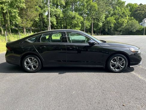 Used 2024 Honda Accord EX image 2