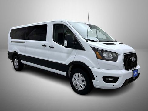 Used 2024 Ford Transit 350 XLT RWD image 3