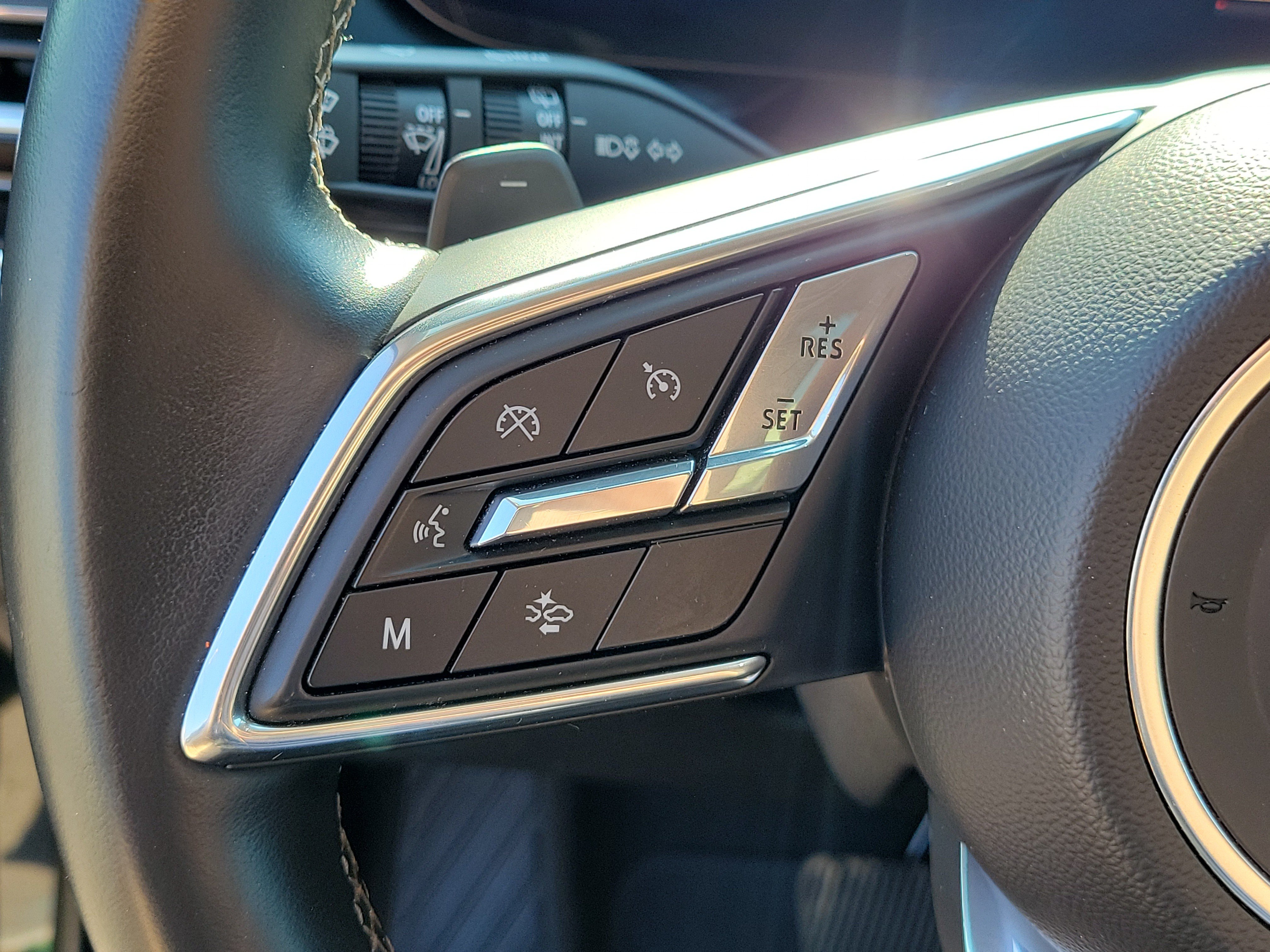 Used 2024 Buick Envision Preferred AWD/4WD image 22