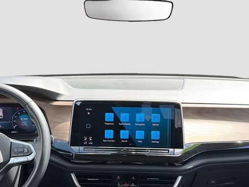 Used 2024 Volkswagen Atlas SE image 19