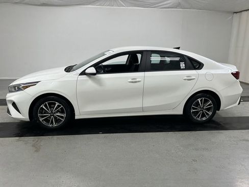 Certified 2023 Kia Forte LXS FWD image 6