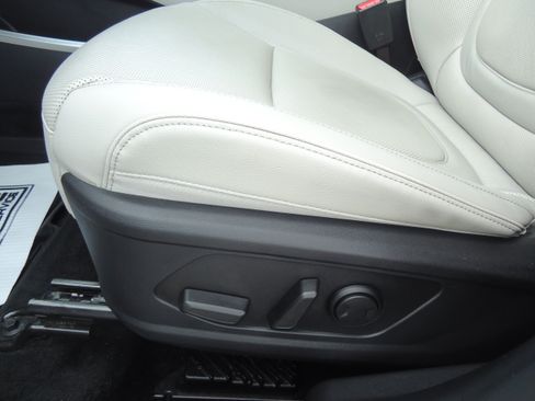 Used 2023 Hyundai Tucson Limited AWD/4WD image 28