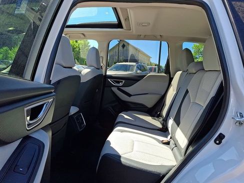 Used 2024 Subaru Forester Premium AWD/4WD image 10