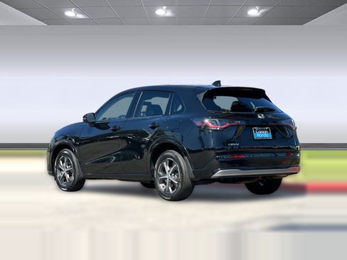 Used 2023 Honda HR-V EX-L image 3