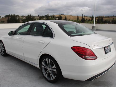 Used 2017 Mercedes-Benz C 300 Sedan image 5