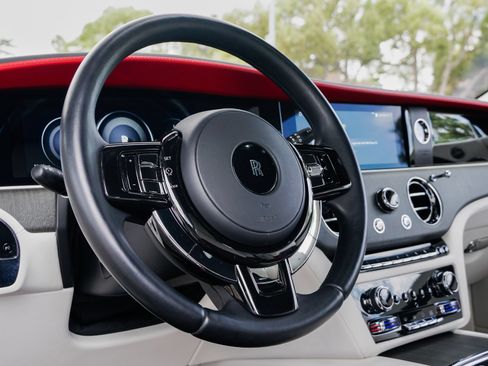 Certified 2024 Rolls-Royce Spectre w/ Spectre Launch Package AWD/4WD image 17