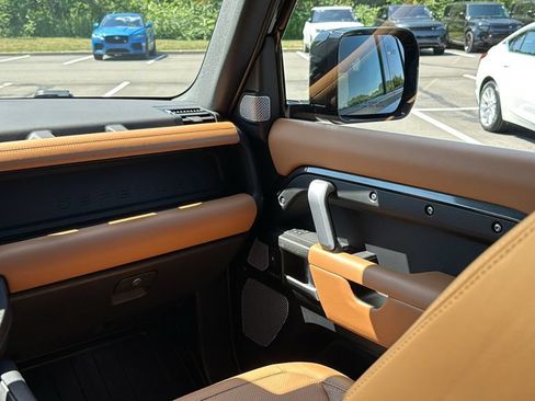 Used 2024 Land Rover Defender 130 V8 AWD/4WD image 25