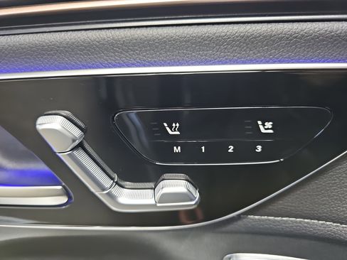 Used 2025 Mercedes-Benz EQE 350+ SUV image 31