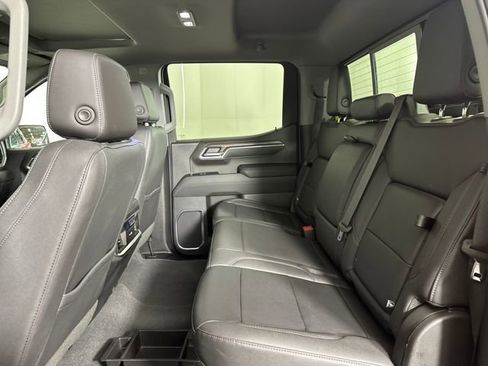 Used 2023 GMC Sierra 1500 SLT w/ SLT Convenience Package image 23