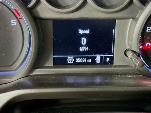 Used 2021 Chevrolet Silverado 2500 W/T image 12