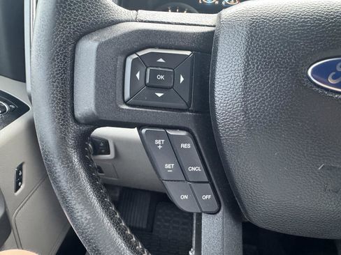 Used 2016 Ford F150 XLT image 19