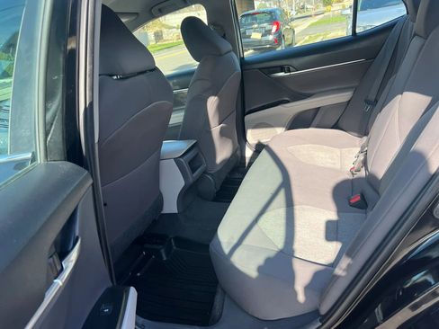 Used 2020 Toyota Camry LE FWD image 19