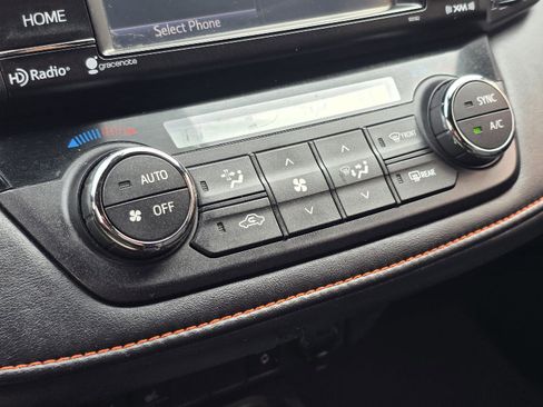 Used 2017 Toyota RAV4 SE w/ Power Special Value Package image 21