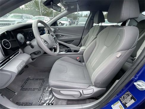 Certified 2023 Hyundai Elantra SEL w/ Convenience Package image 12